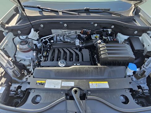 Used 2023 Volkswagen Atlas SE w/ Black Wheel Package FWD image 24