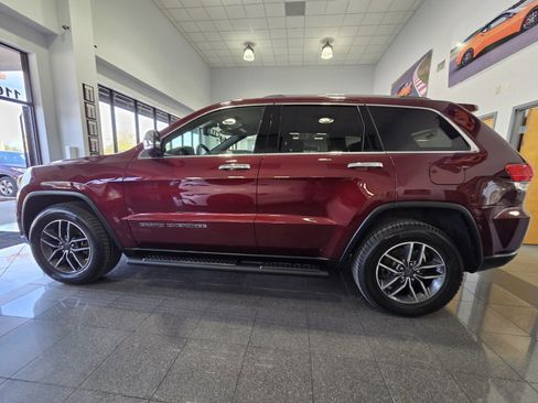 Used 2019 Jeep Grand Cherokee Limited image 2