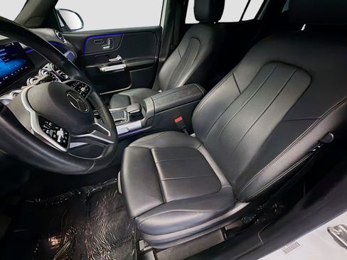 Used 2020 Mercedes-Benz GLB 250 image 11