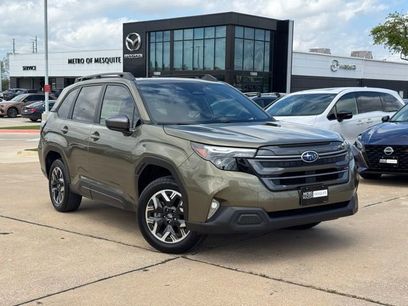 Used 2025 Subaru Forester Premium w/ Convenience Package #1