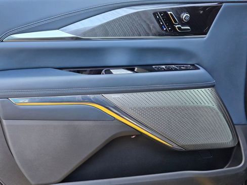 Certified 2025 Cadillac Escalade IQ Luxury 2 w/ LPO, Premium Carpet Package image 25