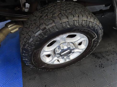 Used 2025 Ford F250 XLT AWD/4WD image 10