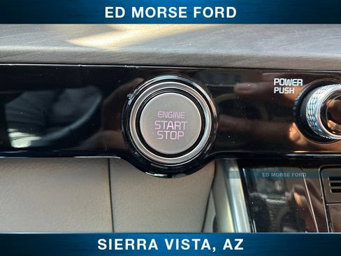 Certified 2023 Kia Carnival EX FWD image 39