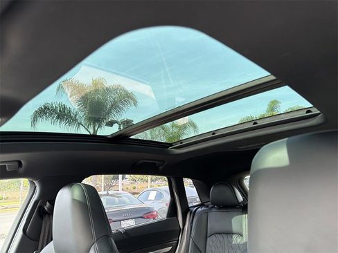 Used 2022 Audi e-tron S Prestige w/ Prestige Package image 6