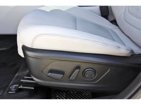 Used 2026 Hyundai Tucson Limited FWD image 32