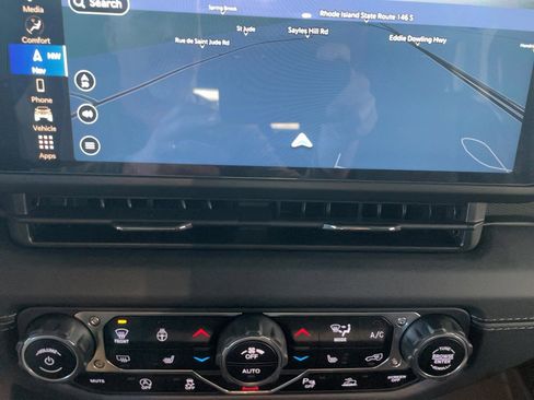 Used 2024 Jeep Wrangler Unlimited Rubicon image 9