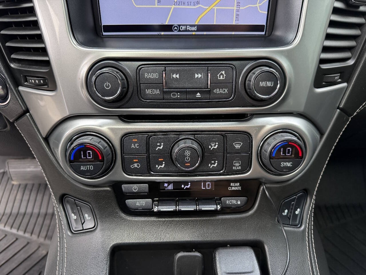 Used 2018 Chevrolet Tahoe LT w/ Luxury Package AWD/4WD image 31