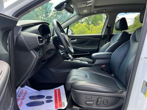 Used 2019 Hyundai Santa Fe FWD image 11