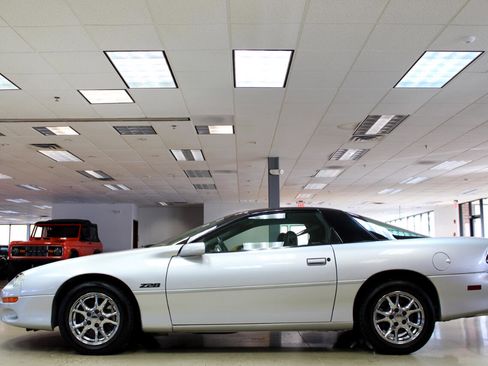 Used 2002 Chevrolet Camaro Z28 w/ Preferred Equipment Group 2 image 19
