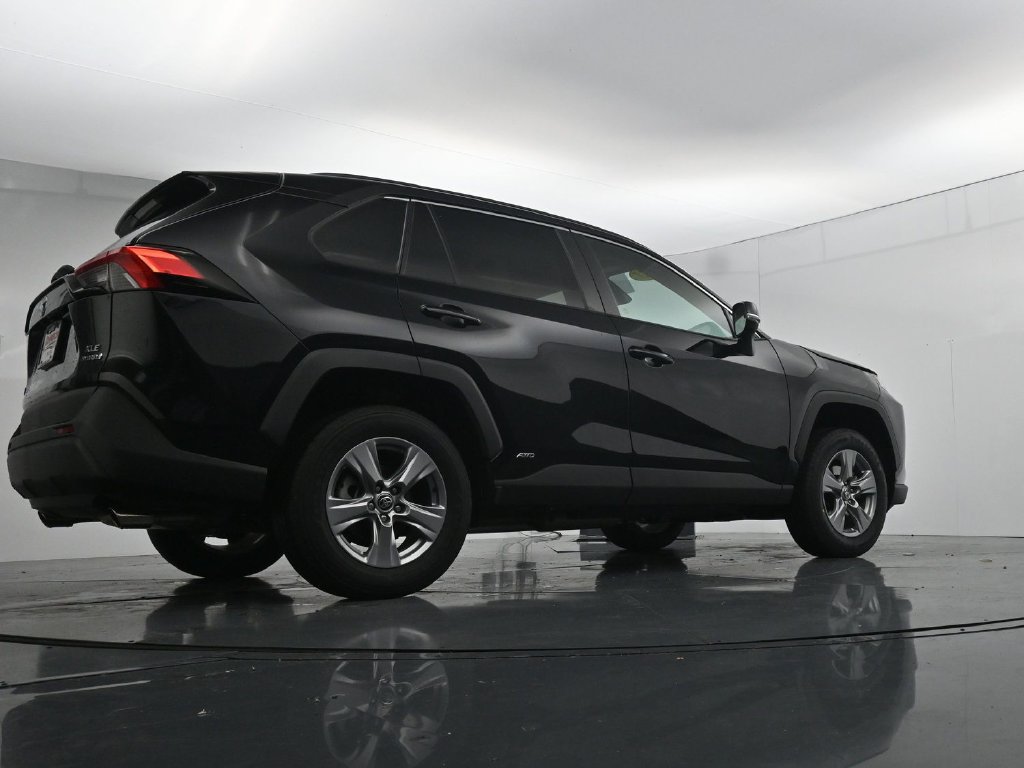 Used 2023 Toyota RAV4 XLE w/ Convenience Package AWD/4WD image 38
