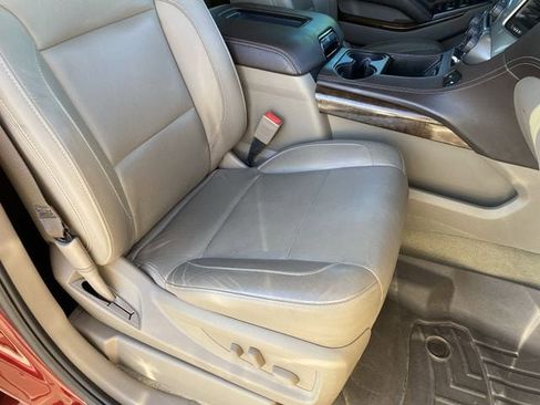 Used 2018 Chevrolet Tahoe LT w/ Luxury Package image 11