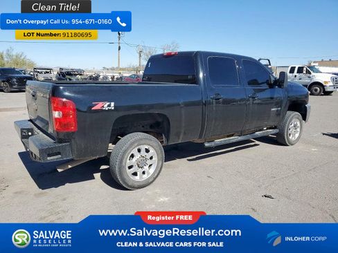Used 2014 Chevrolet Silverado 2500 LTZ w/ LTZ Plus Package image 4