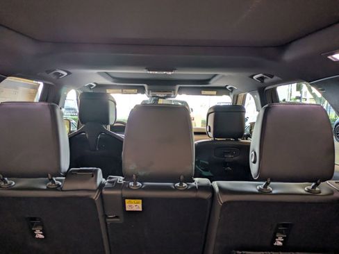 New 2026 Land Rover Discovery S AWD/4WD image 27