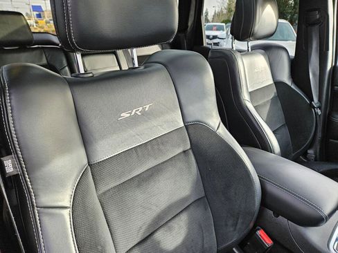 Used 2015 Jeep Grand Cherokee SRT w/ Luxury Group II image 11