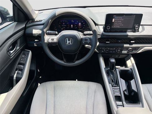 Certified 2023 Honda Accord EX image 26