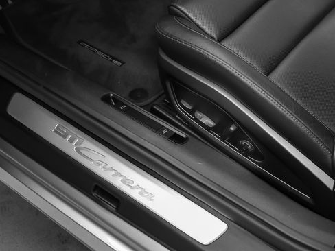 Certified 2020 Porsche 911 Carrera RWD image 34