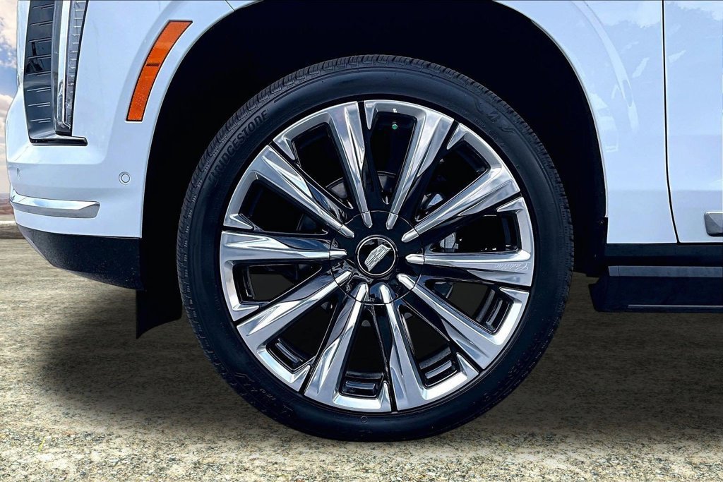 Certified 2026 Cadillac Escalade ESV Luxury w/ Touring Package AWD/4WD image 35