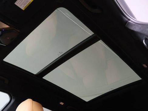 Used 2024 BMW X7 xDrive40i w/ M Sport Package image 22