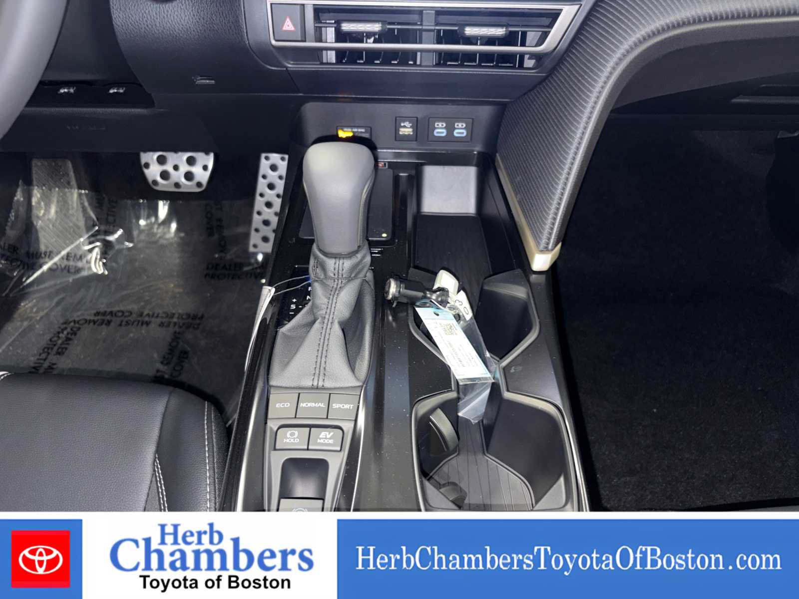 Certified 2026 Toyota Camry SE FWD image 14