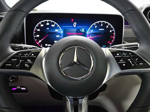 Certified 2026 Mercedes-Benz GLC 300 4MATIC image 26