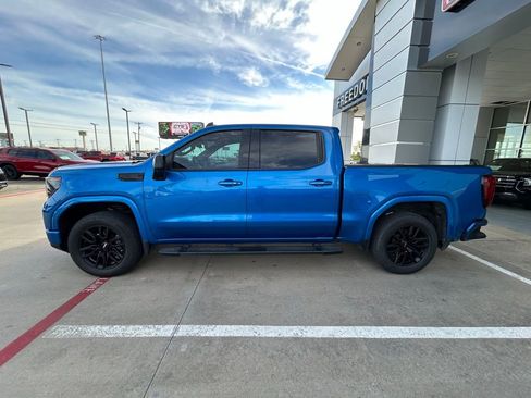 Used 2022 GMC Sierra 1500 Elevation w/ Elevation Premium Package image 2
