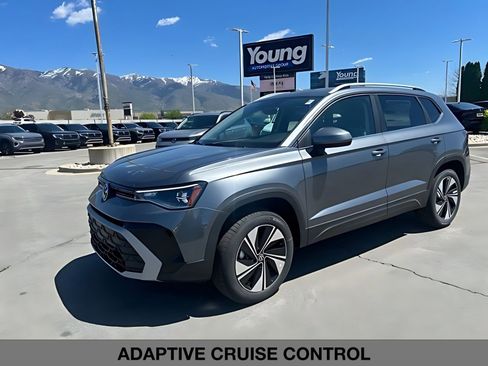 New 2026 Volkswagen Taos SE AWD/4WD image 7