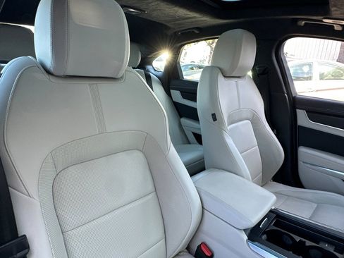 Used 2024 Jaguar XF R-Dynamic SE image 31