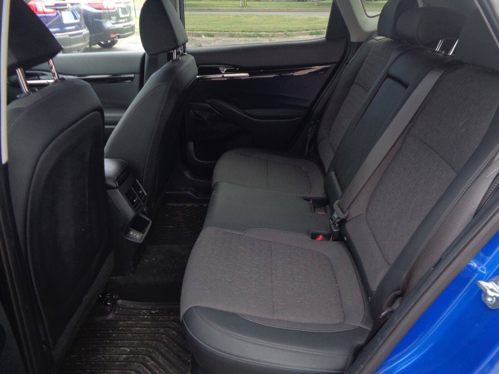 Used 2025 Kia Seltos S AWD/4WD image 18