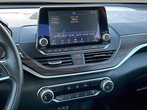 Used 2023 Nissan Altima 2.5 SV image 6