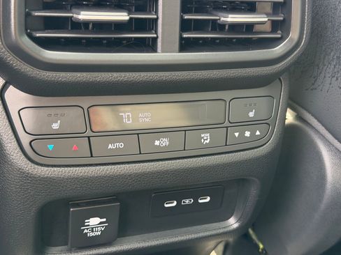 Used 2025 Honda Pilot Elite image 34