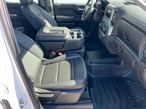 Used 2025 Chevrolet Silverado 1500 W/T image 23