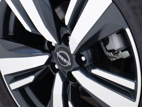 Used 2023 Nissan Rogue SL w/ SL Premium Package image 78