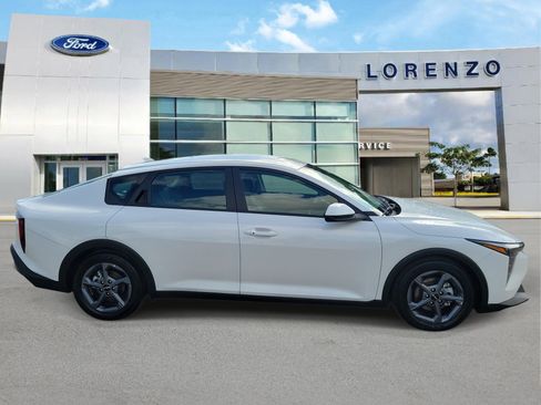 Used 2025 Kia K4 FWD image 4