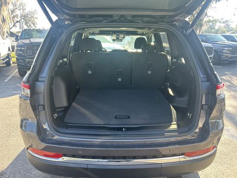 New 2026 Jeep Grand Cherokee Laredo X RWD image 9