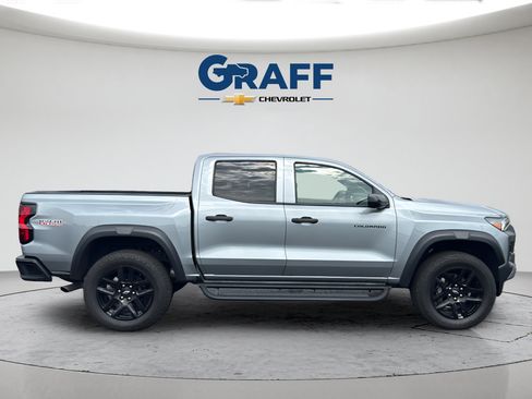 Used 2025 Chevrolet Colorado Trail Boss AWD/4WD image 9