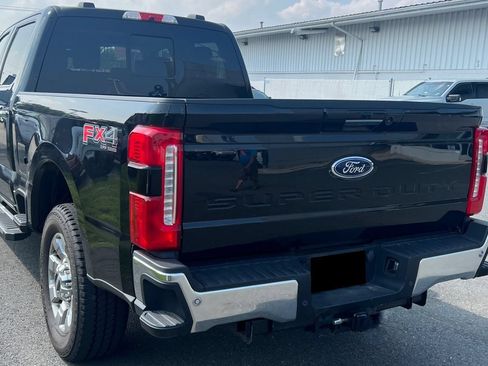 Used 2024 Ford F250 Lariat w/ Chrome Package AWD/4WD image 5