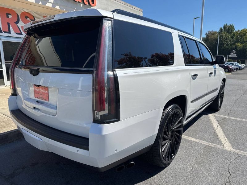 Used 2018 Cadillac Escalade ESV Premium Luxury RWD image 7