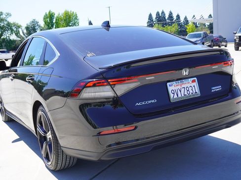 Used 2024 Honda Accord Sport image 12
