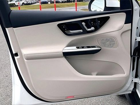 New 2026 Mercedes-Benz GLC 300 image 13