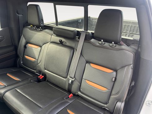 Used 2022 GMC Sierra 1500 AT4 w/ AT4 Premium Package image 13