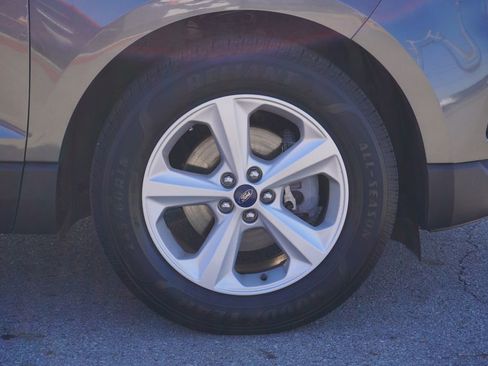 Used 2020 Ford Edge SE image 13