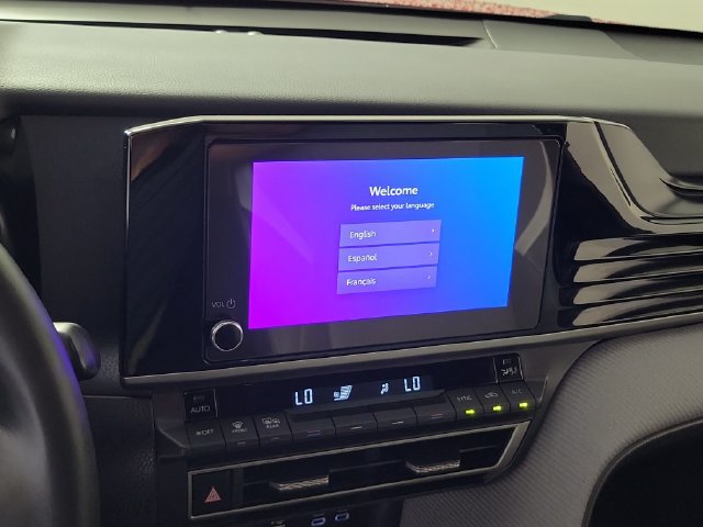 Used 2025 Toyota Camry SE FWD image 28