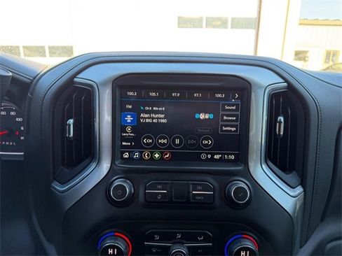 Used 2021 Chevrolet Silverado 2500 LTZ w/ LTZ Convenience Package image 11