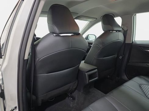 Certified 2024 Toyota Camry SE w/ Convenience Package image 10