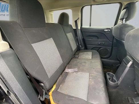 Used 2010 Jeep Patriot Sport w/ Tire & Wheel Group AWD/4WD image 28