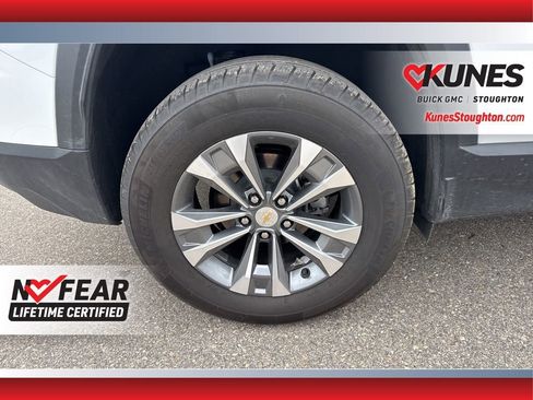 Used 2026 Chevrolet Equinox LT AWD/4WD image 14