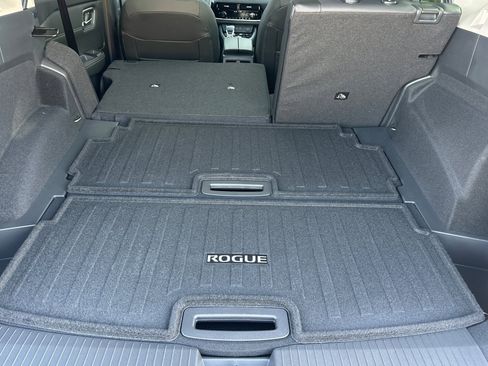 New 2026 Nissan Rogue Platinum w/ Tech Package image 12