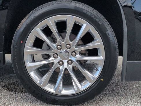 Used 2019 Cadillac Escalade ESV Luxury RWD image 11
