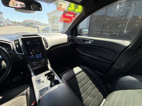 Used 2022 Ford Edge ST-Line AWD/4WD image 3
