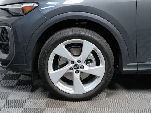 Used 2025 Audi Q5 Premium Plus w/ Premium Plus image 30